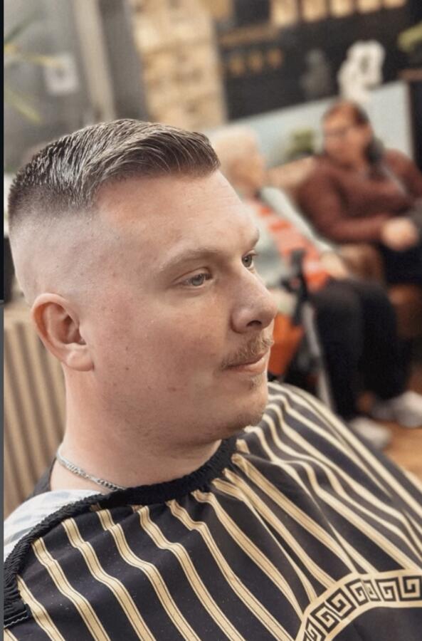 Side Part & Skin Fade
