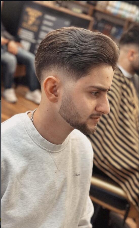 Moderner Quiff & Low Fade